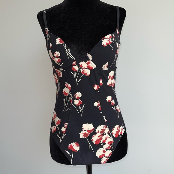 Tory Burch Swimsuit. - Picture 1 of 6